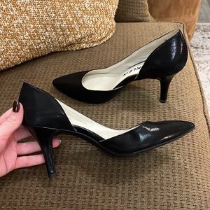 Anne Klein iFlex Pointy Toed Black Shimmer Heel, Sz 7